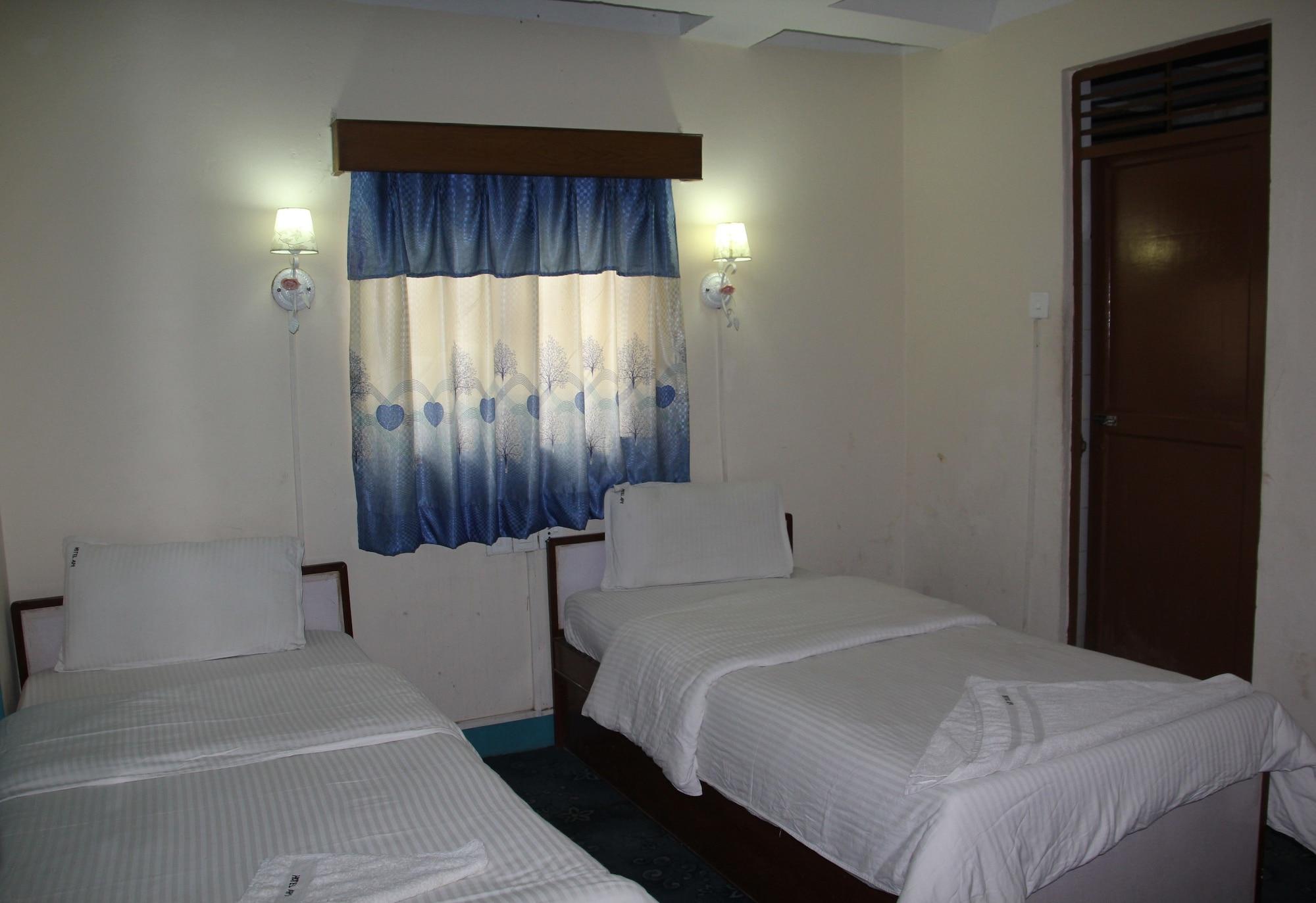 Hotel Api Катманду Экстерьер фото