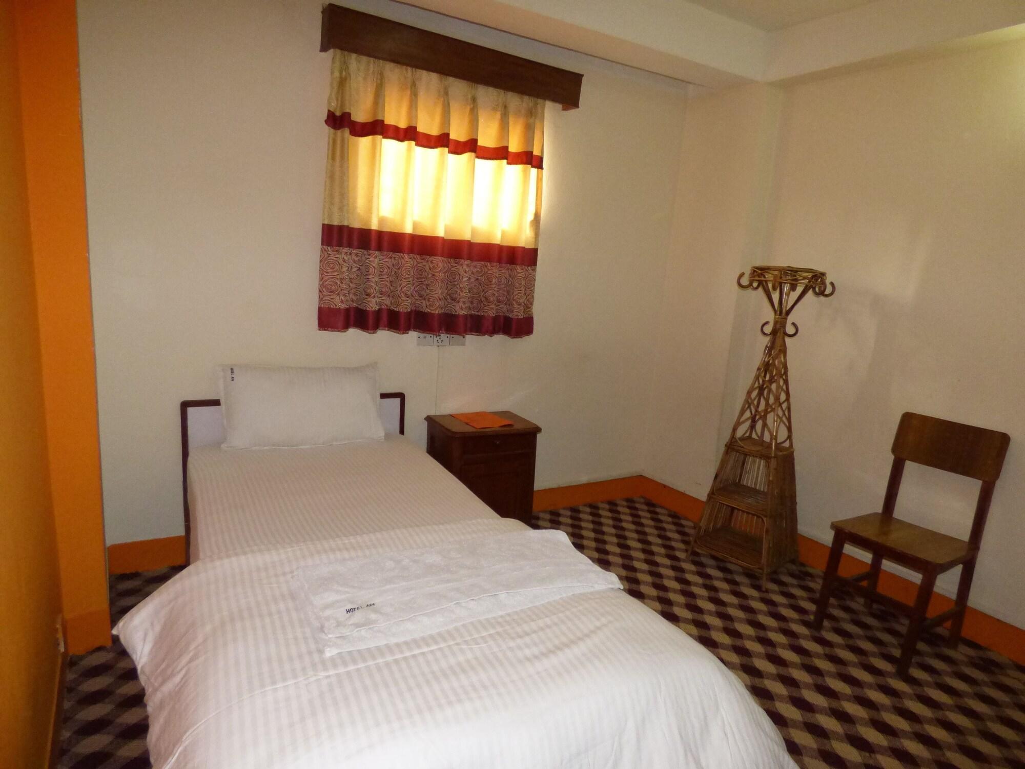 Hotel Api Катманду Экстерьер фото