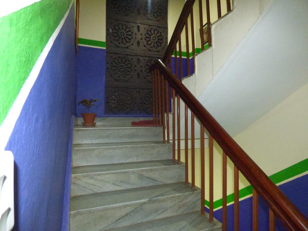 Hotel Api Катманду Экстерьер фото