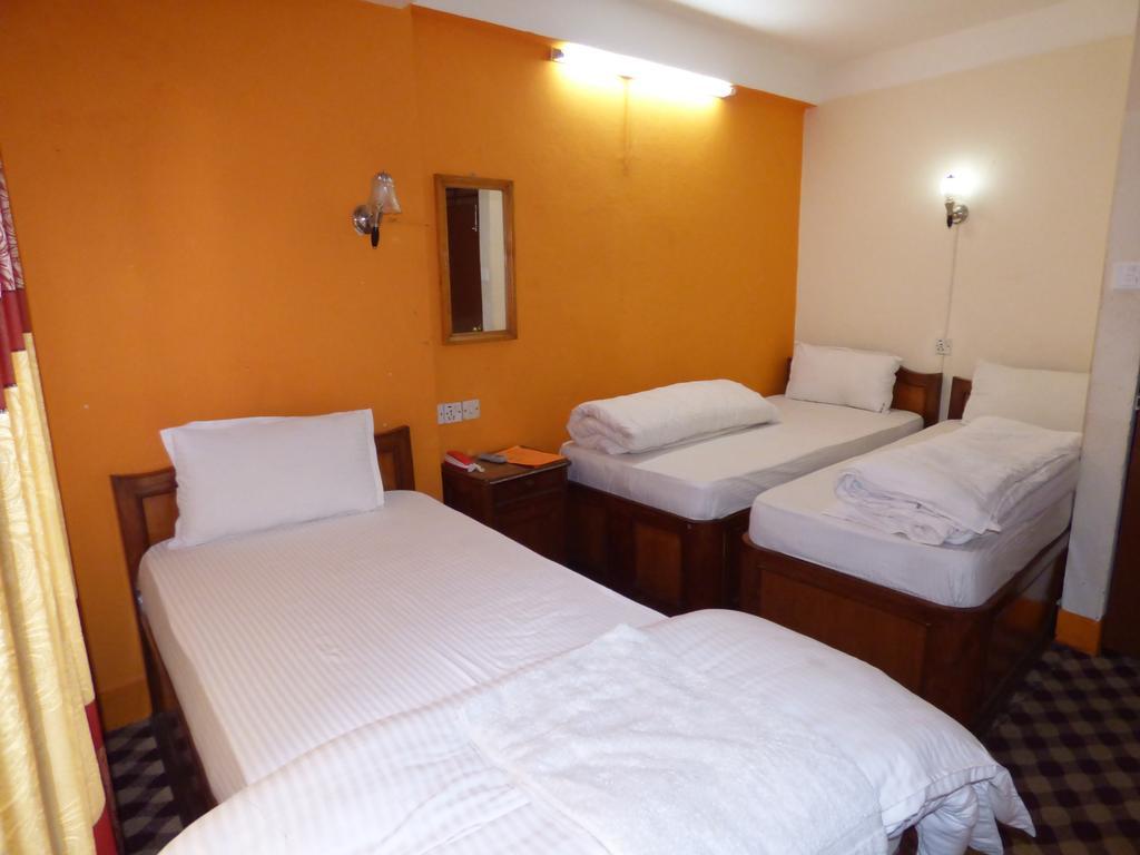 Hotel Api Катманду Номер фото