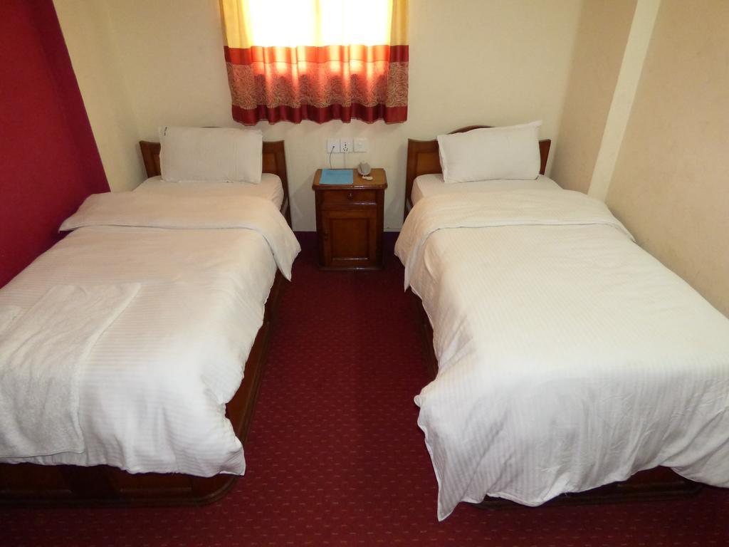Hotel Api Катманду Номер фото